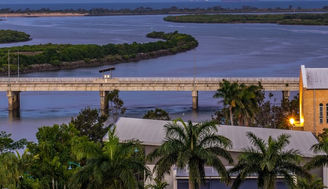 Lanai Riverside Apartments
