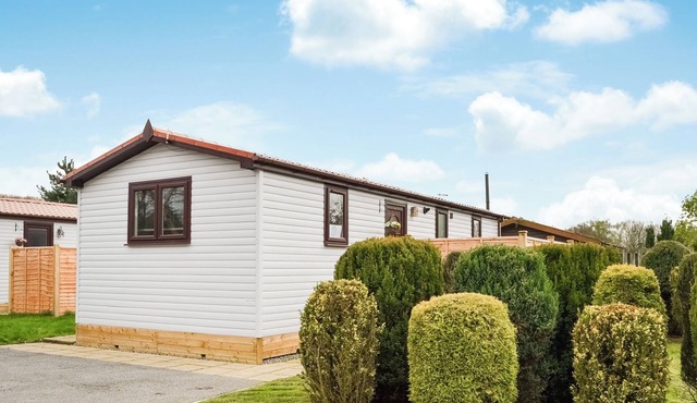 Lanburnum Lodge - UK47076