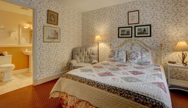 Lancaster ,PA Amish Country inn