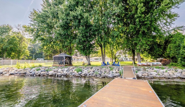 Lancaster Waterfront Retreat