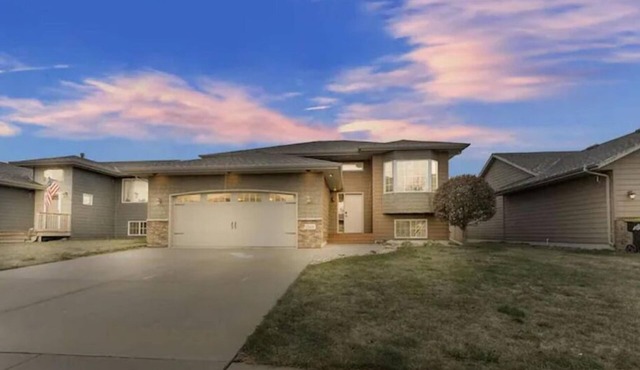 Lancaster-Whole Family Home safe area and close to shopping