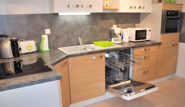 Land and Sea House *** in Reville. Ideal for people with reduced mobility.