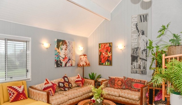 Land of Lost Treasure - Holiday House