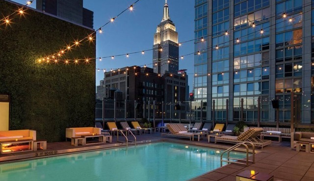 Land Of Opportunity! Rooftop Pool, Pets Allowed, 0.5 miles from Empire State!