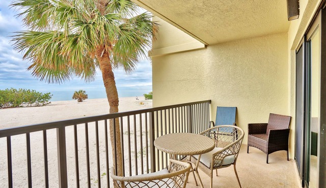 Land's End 202-11, Beach front, Close to Pool!