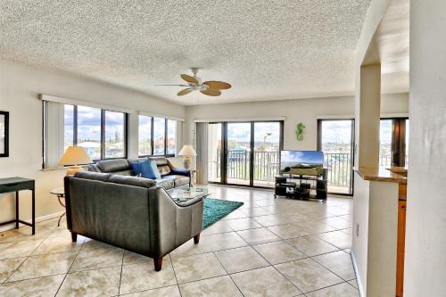 Land's End 4-401 Bay Front - Premier