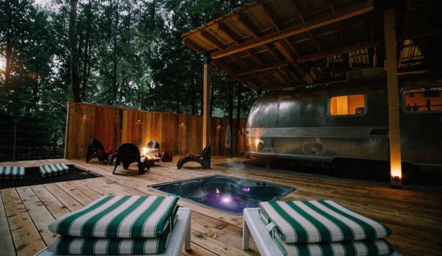 Land Yacht AirDream - 4 minutes to downtown Nevada City