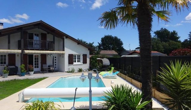 Landaise chaleureuse idéale pour 1 couple, enfants