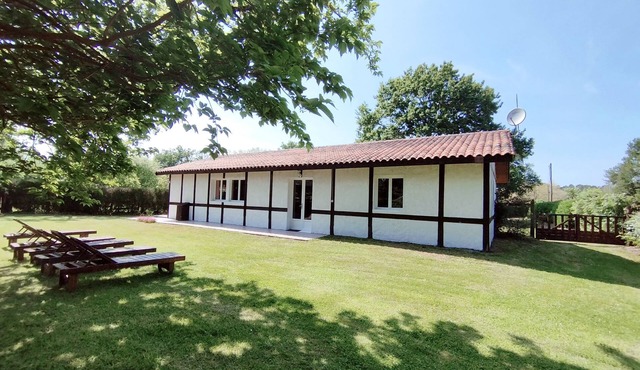LANDAISE HOUSE WITH PRIVATE POOL AND SPA ON 8-HECTARE ESTATE