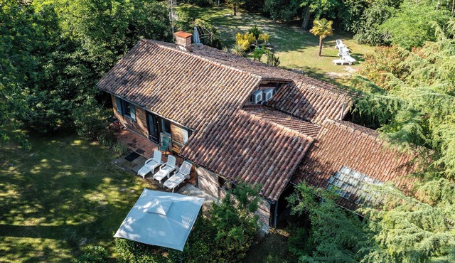 Landaise south with shared pool