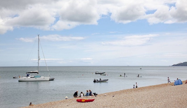 Landau Apartment - an apartment overlooking Slapton Ley and Start Bay
