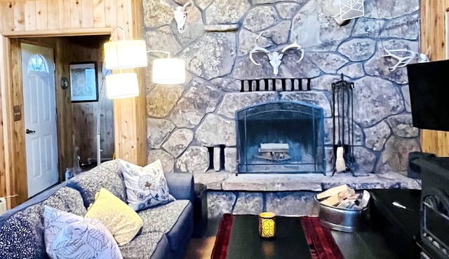 Lander Retreat - Gather overlooking downtown and the Wind River Mountains