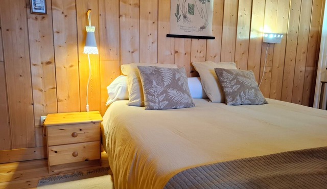 Landes" guest room with private Nordic bath