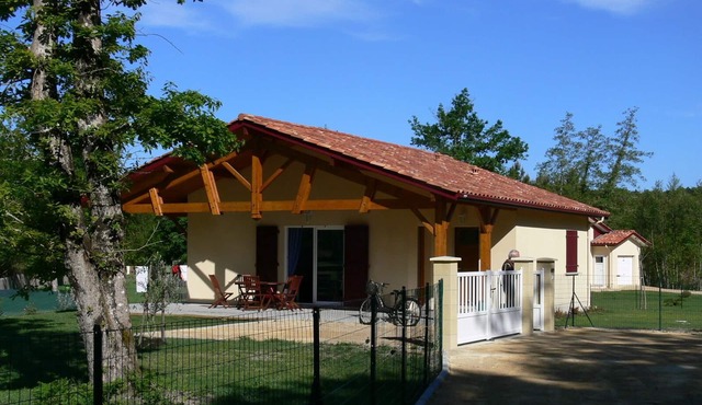 Landes, house near ocean, lake and forest, large garden