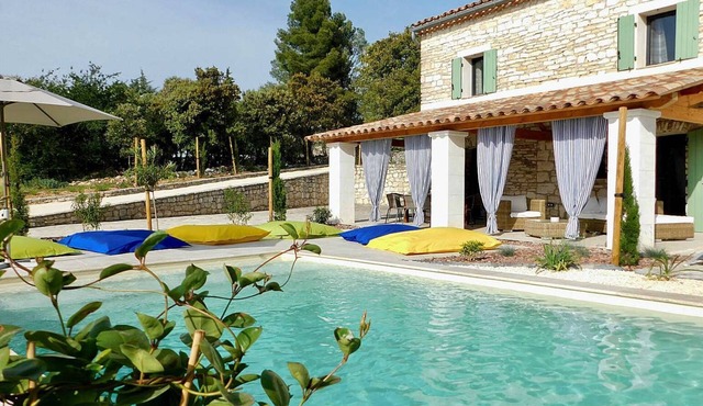 Landhouse with air/cond, no opposite, pool, in Orgnac-L'Aven, Ardèche.