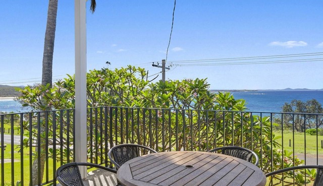 Landi's on Pollack - stunning Headland position