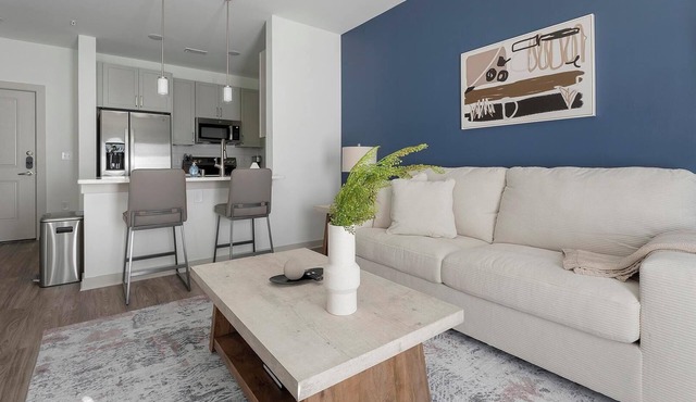 Landing | Amazing 1BD, Pool, Gym