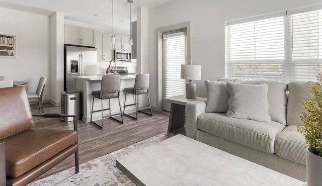 Landing | Amazing 2BD, Gym, Pool