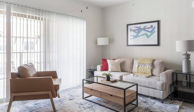 Landing | Amazing 1BD, Pool, Gym