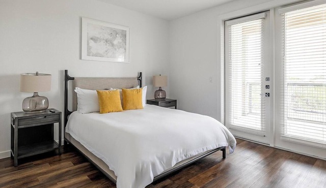 Landing | Amazing 1BD, Clubhouse, Pool