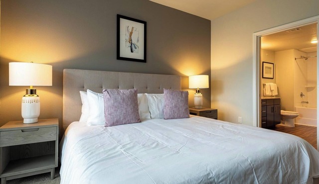 Landing | Amazing 1BD, Clubhouse, Pool