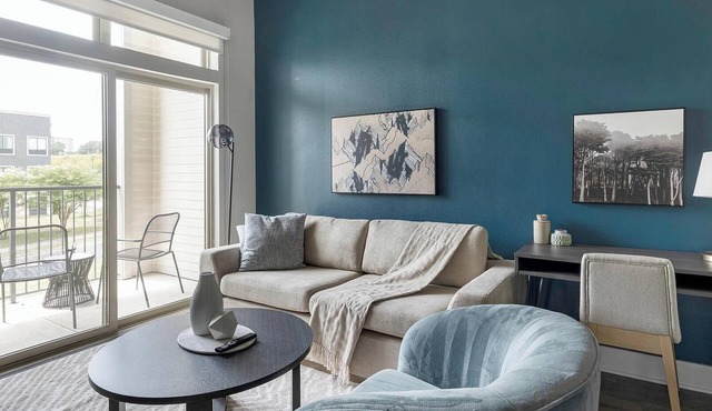 Landing | Amazing 1BD, Courtyard, Pool