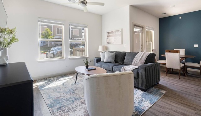 Landing | Amazing 1BD, Gym, Game Room