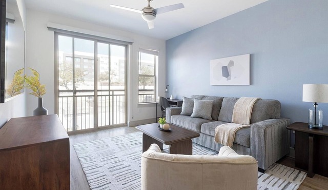 Landing | Amazing 1BD, Gym, Pool