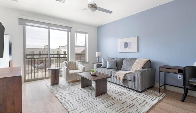 Landing | Amazing 1BD, Gym, Pool