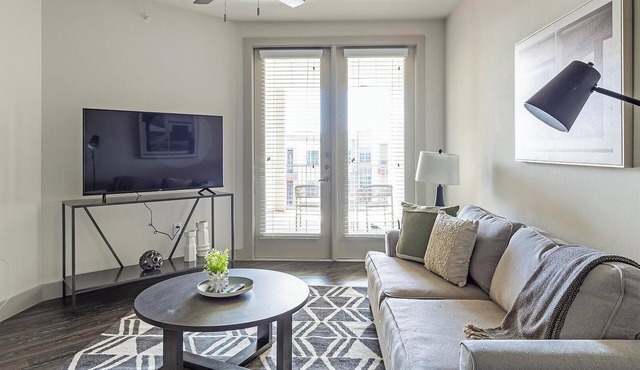Landing | Amazing 1BD, Gym, Pool