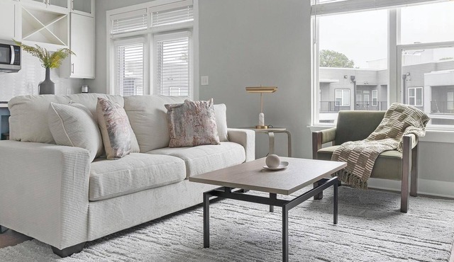 Landing | Amazing 1BD, Gym, Courtyard