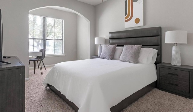 Landing | Amazing 1BD, Gym, Pool