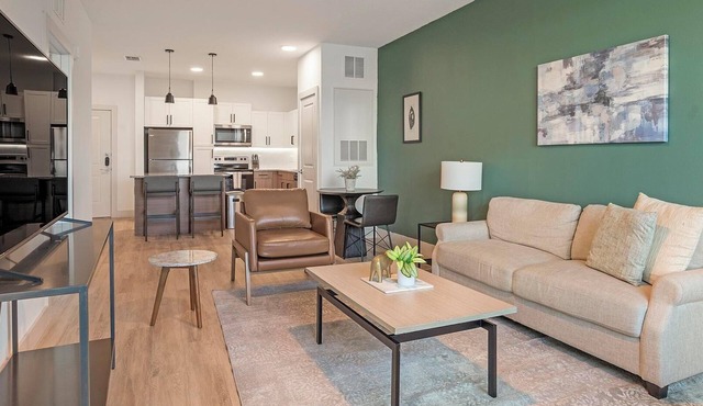 Landing | Amazing 1BD, Gym, Pool
