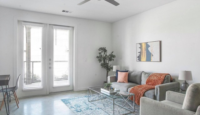 Landing | Amazing 1BD, Pool, Clubhouse