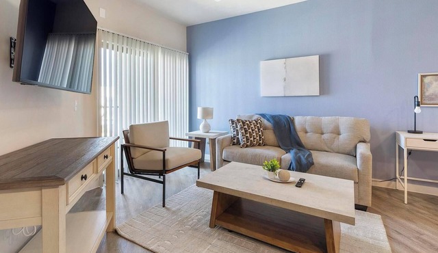 Landing | Amazing 1BD, Pool, Clubhouse