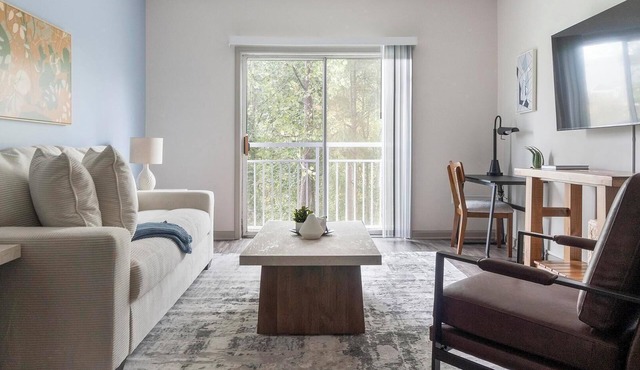 Landing | Amazing 1BD, Rooftop Lounge, Yoga Studio