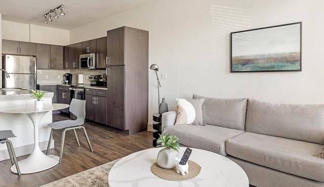 Landing | Amazing 1BD, Pool, Courtyard