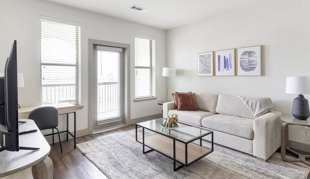 Landing | Amazing 1BD, Clubhouse, Pool