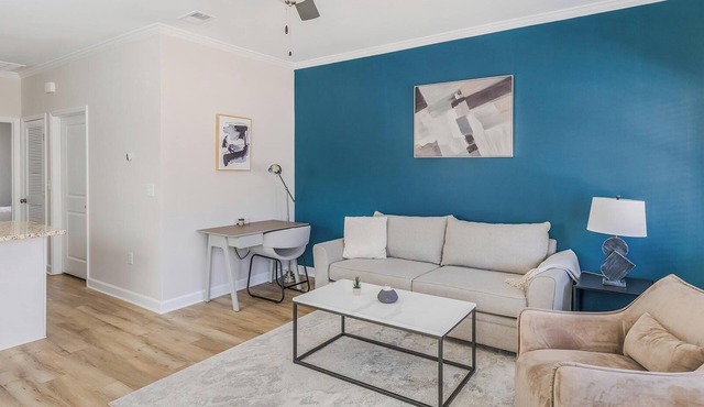 Landing | Amazing 1BD, Pool, Clubhouse