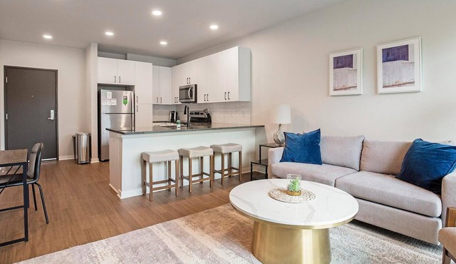 Landing | Amazing 1BD, Courtyard, Yoga Studio