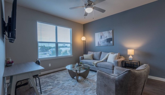 Landing | Amazing 1BD, Yoga Studio, Pool