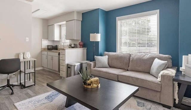 Landing | Amazing 1BD, Gym, Pool