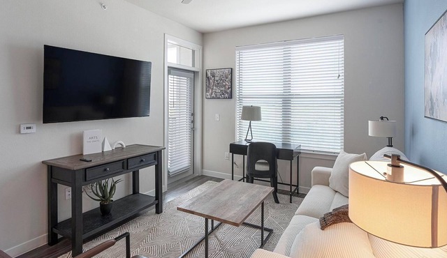 Landing | Amazing 1BD, Clubhouse, Gym