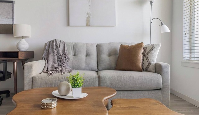 Landing | Amazing 1BD, Yoga Studio