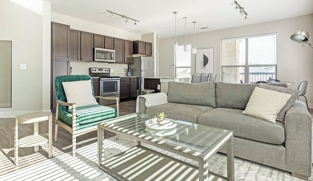 Landing | Amazing 2BD, Gym, Pool