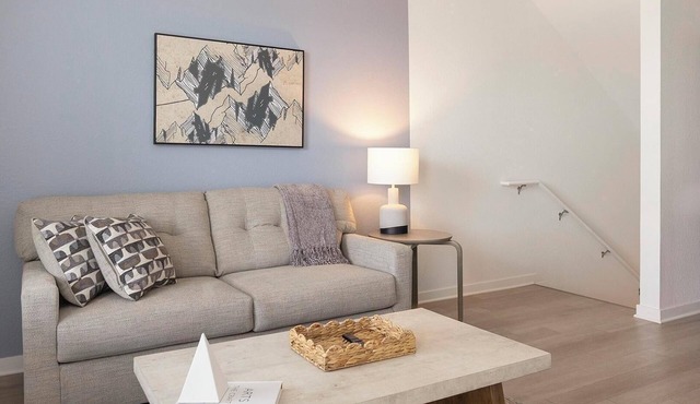 Landing | Amazing 2BD, Clubhouse, Pool