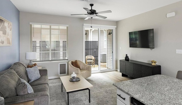 Landing | Amazing 2BD, Courtyard, Gym