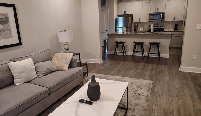 Landing | Amazing 2BD, Gym, Pool