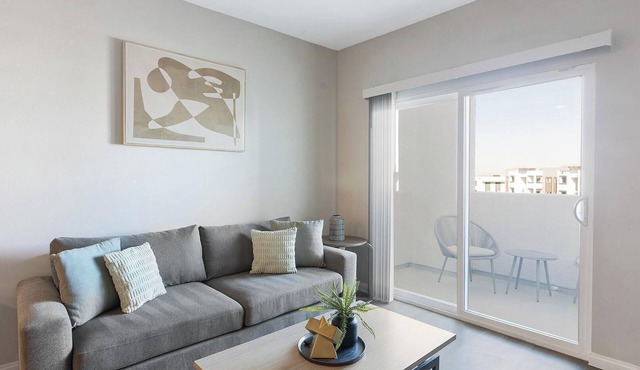 Landing | Amazing 2BD, Pool, Rooftop Lounge