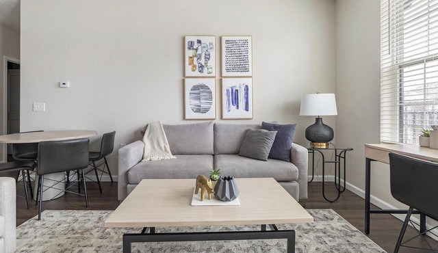 Landing | Amazing 2BD, Pool, Gym